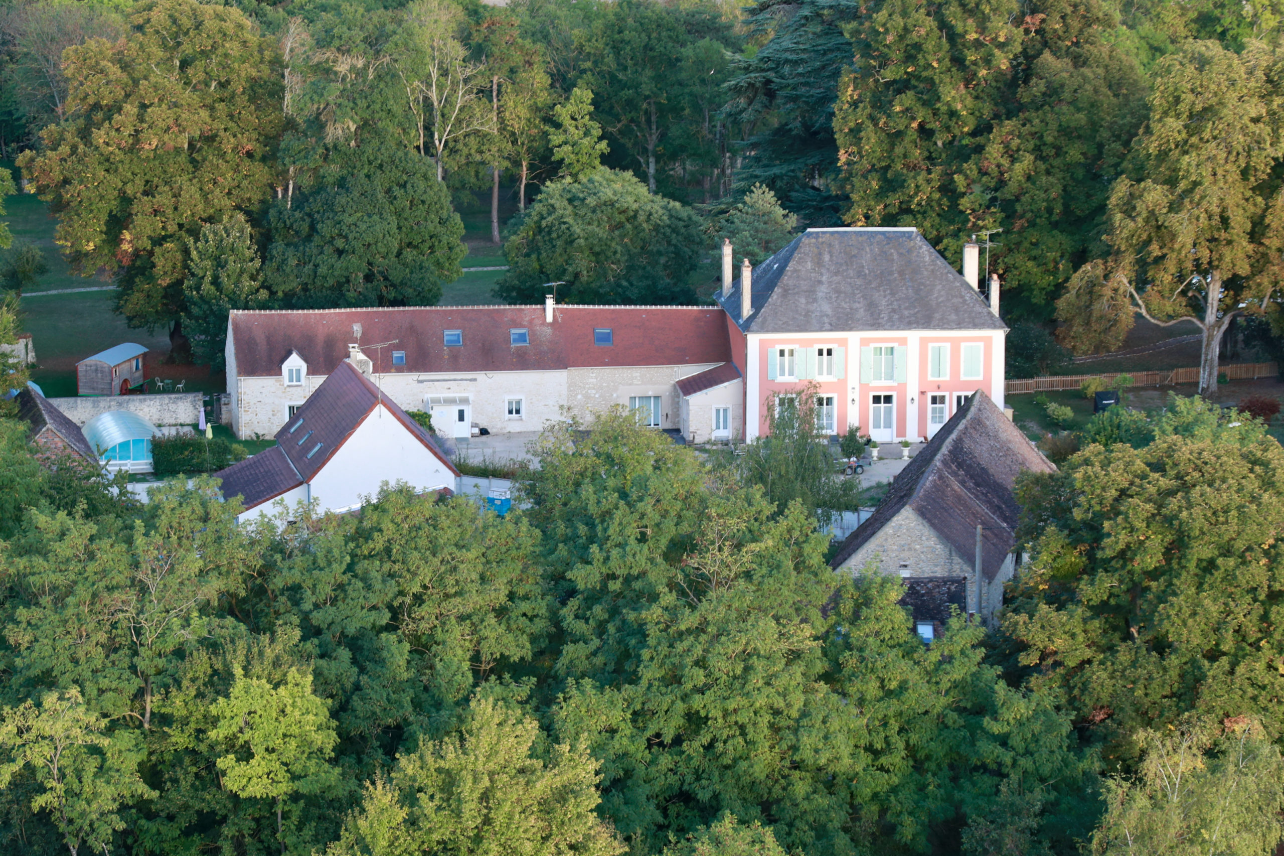 Gîte de groupe avec piscine proche Paris